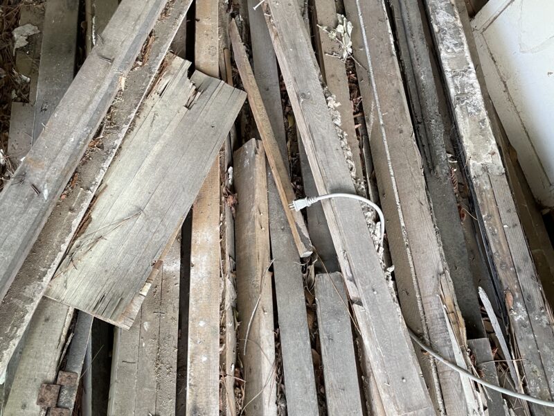 Medium Barn, Great Condition, Time is a Factor