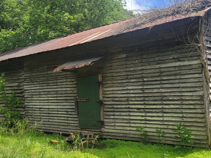 Tobacco pack houses