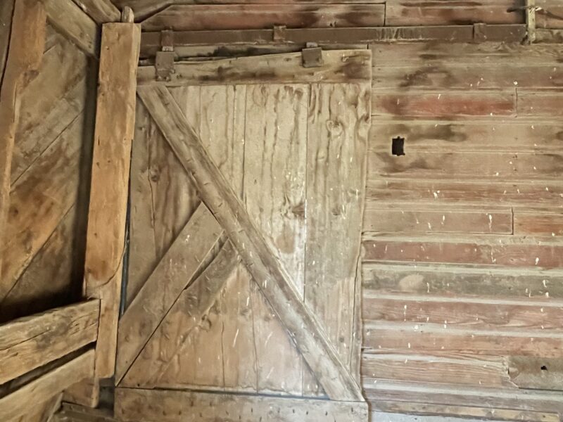 Huge 50x70 and 35 tall