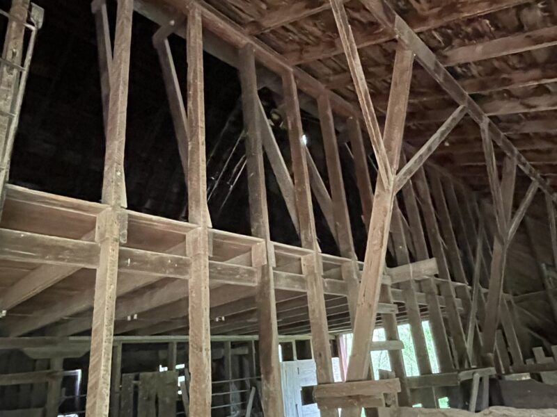 Huge 50x70 and 35 tall