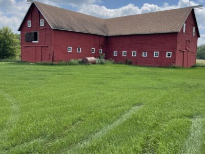 L shaped barn