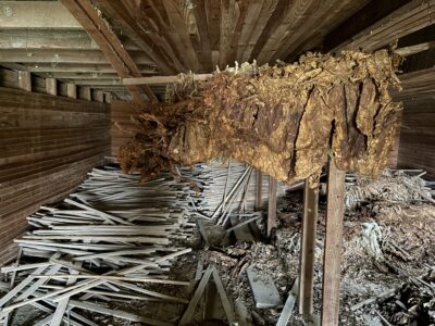 Tobacco pack house