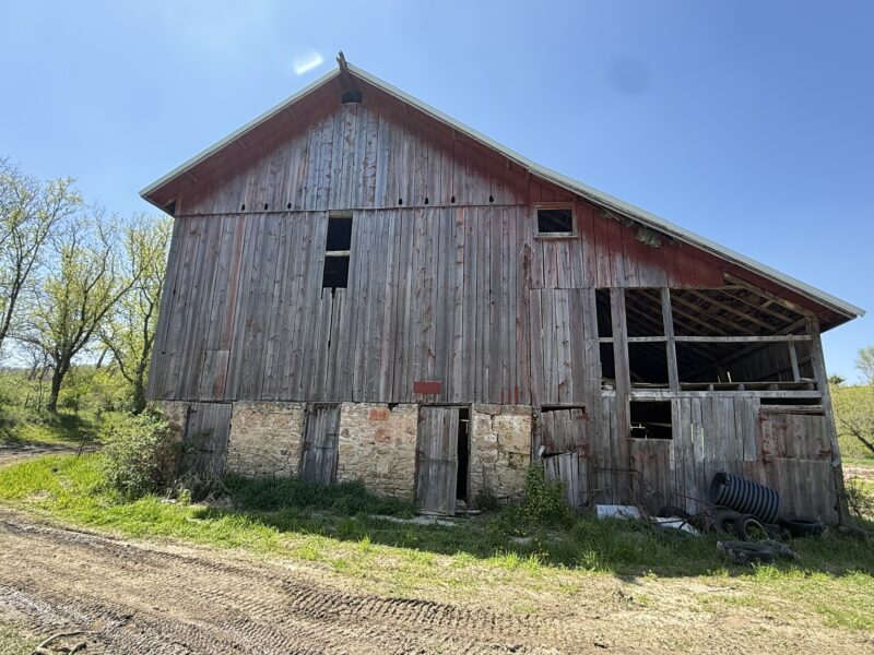 1884 barn