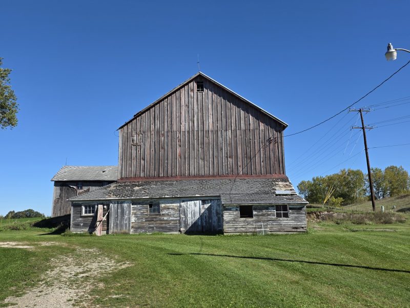 Barn for sale plenty of good wood for repurpose