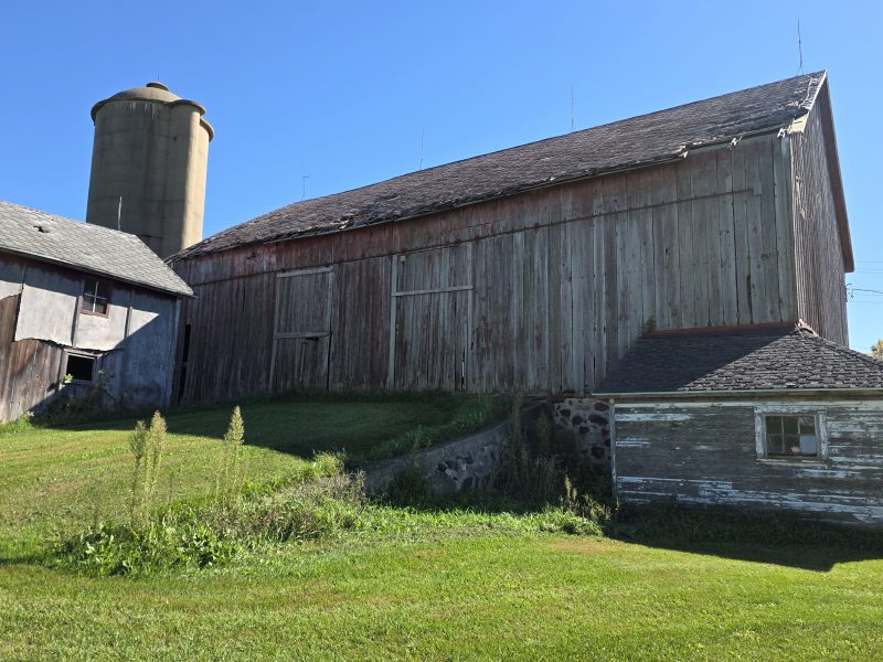 Barn for sale plenty of good wood for repurpose