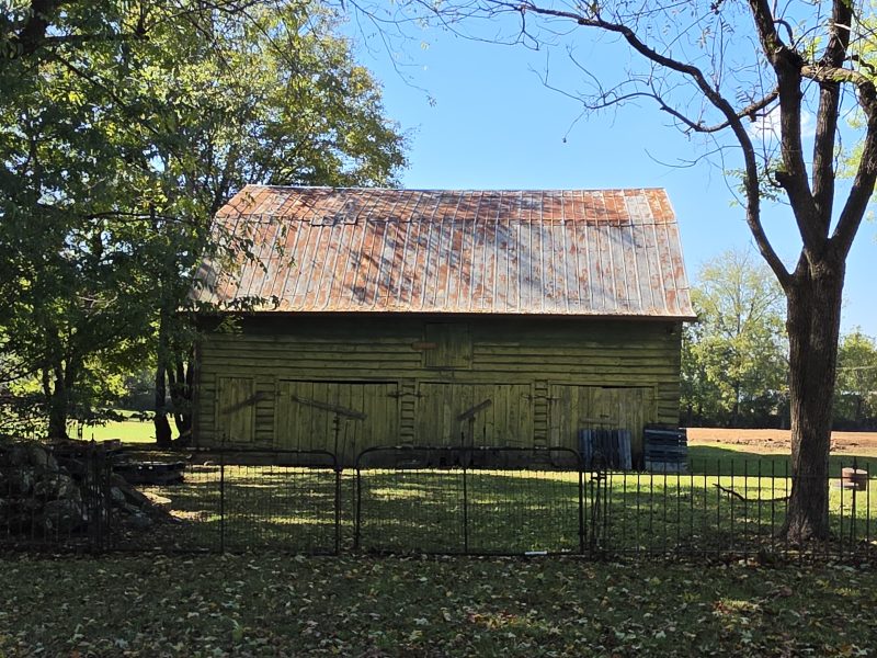 Beautiful weathered barn located in Monteagle, TN